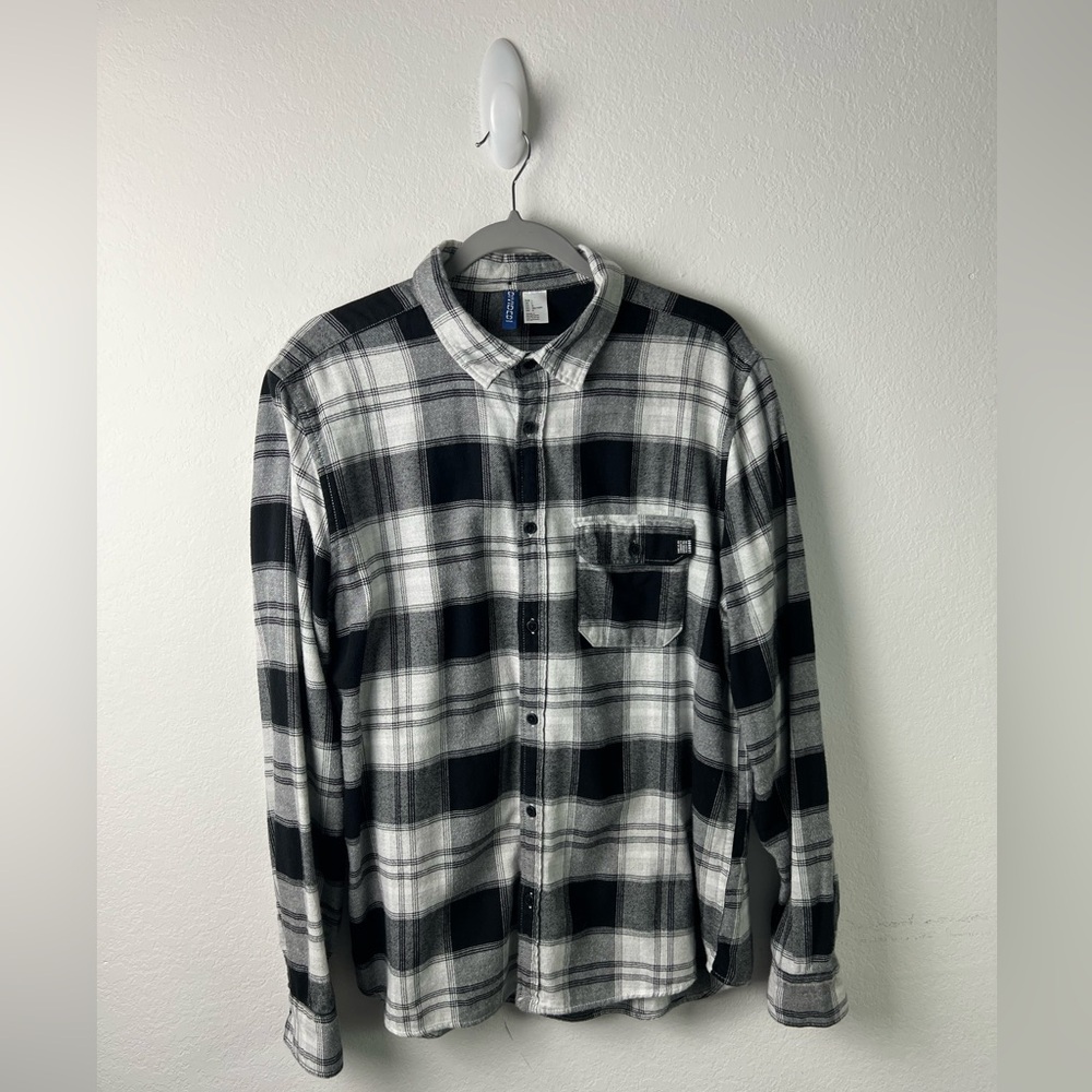 Divided H&M Black & White Plaid Cotton Flannel Fall Winter Button Down